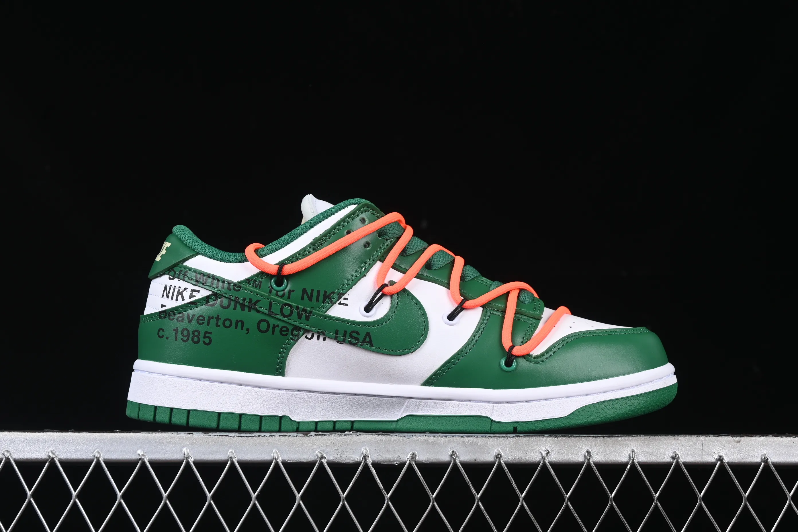 All Categories Nk SB Dunk Series Nk SB Dunk Low Low-top Sneakers H11 Special Offer Off-White x Futura x Dunk OW Joint Sneakers CT0856-100